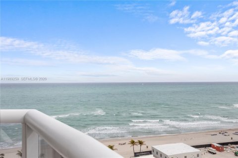 Copropriété à louer à Sunny Isles Beach, Floride: 3 chambres, 266.07 m2 № 2051565 - photo 18