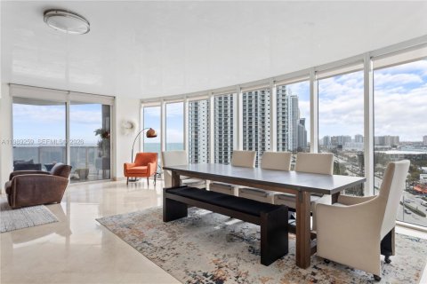 Copropriété à louer à Sunny Isles Beach, Floride: 3 chambres, 266.07 m2 № 2051565 - photo 9