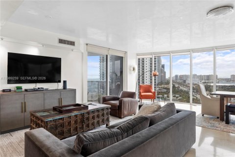 Copropriété à louer à Sunny Isles Beach, Floride: 3 chambres, 266.07 m2 № 2051565 - photo 8
