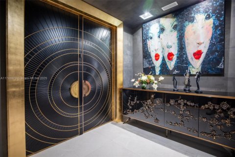 Condominio en venta en Miami, Florida, 4 dormitorios, 413.69 m2 № 1935426 - foto 13