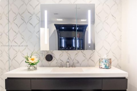 Condominio en venta en Miami, Florida, 4 dormitorios, 413.69 m2 № 1935426 - foto 9