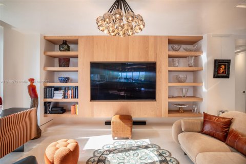 Condominio en venta en Miami, Florida, 4 dormitorios, 413.69 m2 № 1935426 - foto 16