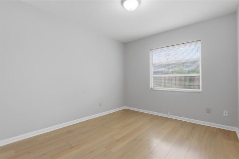 Villa ou maison à vendre à Brandon, Floride: 4 chambres, 138.42 m2 № 2148082 - photo 12