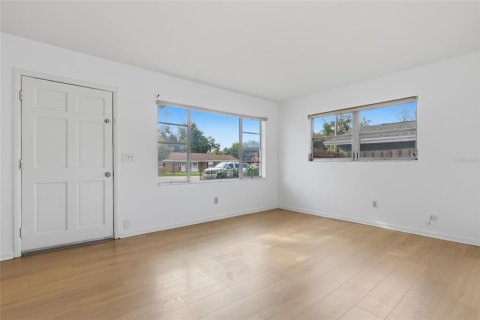 Villa ou maison à vendre à Brandon, Floride: 4 chambres, 138.42 m2 № 2148082 - photo 3