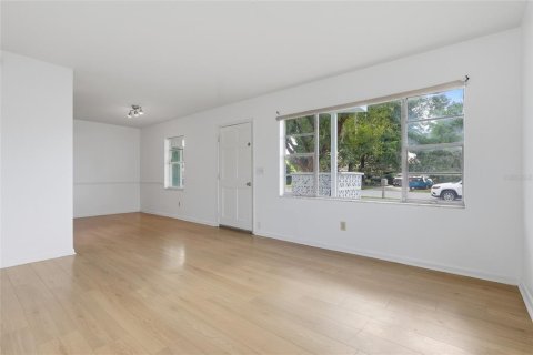Villa ou maison à vendre à Brandon, Floride: 4 chambres, 138.42 m2 № 2148082 - photo 7