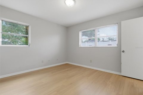 Villa ou maison à vendre à Brandon, Floride: 4 chambres, 138.42 m2 № 2148082 - photo 19