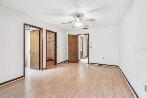 Casa en venta en New Port Richey, Florida, 3 dormitorios, 171.68 m2 № 1919855 - foto 13