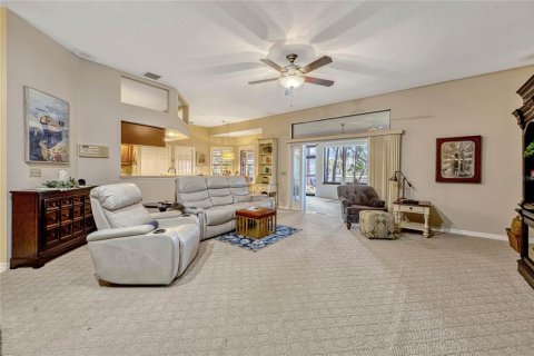 House in Winter Garden, Florida 3 bedrooms, 255.48 sq.m. № 1574785 - photo 6