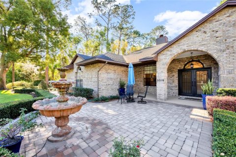House in Winter Garden, Florida 3 bedrooms, 255.48 sq.m. № 1574785 - photo 3