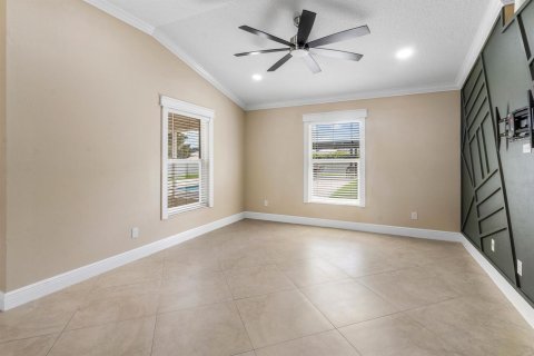 Villa ou maison à vendre à Port St. Lucie, Floride: 3 chambres, 168.71 m2 № 2083830 - photo 19