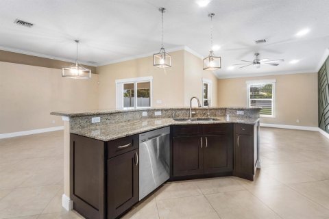 Villa ou maison à vendre à Port St. Lucie, Floride: 3 chambres, 168.71 m2 № 2083830 - photo 16