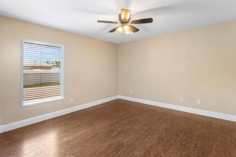 Villa ou maison à vendre à Port St. Lucie, Floride: 3 chambres, 168.71 m2 № 2083830 - photo 30