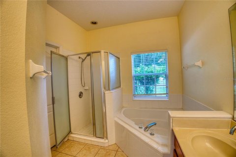 House in Orlando, Florida 3 bedrooms, 165.37 sq.m. № 1885128 - photo 8