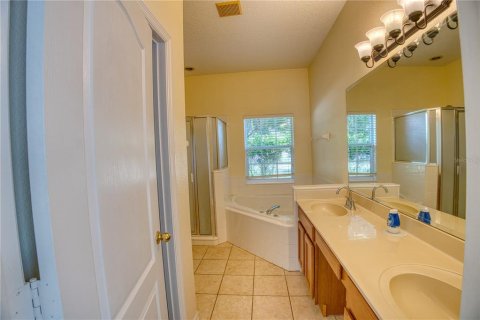 House in Orlando, Florida 3 bedrooms, 165.37 sq.m. № 1885128 - photo 7