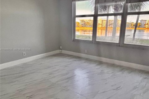 Condominio en alquiler en Pompano Beach, Florida, 2 dormitorios, 112.97 m2 № 2050983 - foto 7