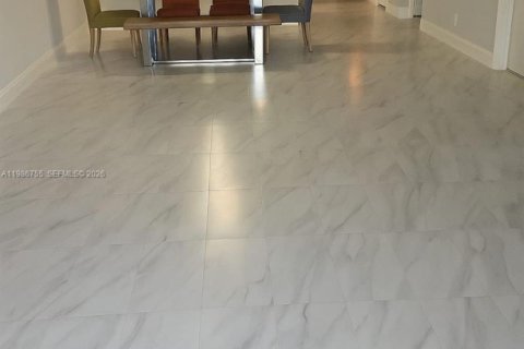 Condominio en alquiler en Pompano Beach, Florida, 2 dormitorios, 112.97 m2 № 2050983 - foto 3
