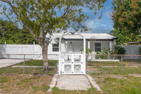 Villa ou maison à vendre à Opa-locka, Floride: 3 chambres, 106.37 m2 № 1492547 - photo 1