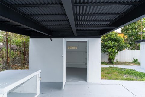 Villa ou maison à vendre à Opa-locka, Floride: 3 chambres, 106.37 m2 № 1492547 - photo 11