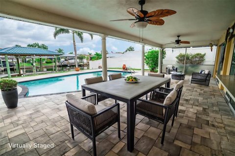 House in Apollo Beach, Florida 4 bedrooms, 179.3 sq.m. № 1916220 - photo 29