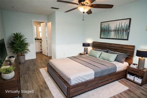 House in Apollo Beach, Florida 4 bedrooms, 179.3 sq.m. № 1916220 - photo 12