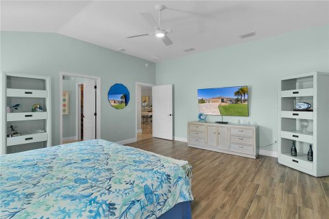 House in The Villages, Florida 3 bedrooms, 224.36 sq.m. № 1762046 - photo 23