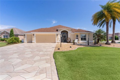 House in The Villages, Florida 3 bedrooms, 224.36 sq.m. № 1762046 - photo 1