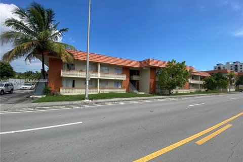 Appartement à West Miami, Floride 1 chambre, 1703.46 m2 № 1999693