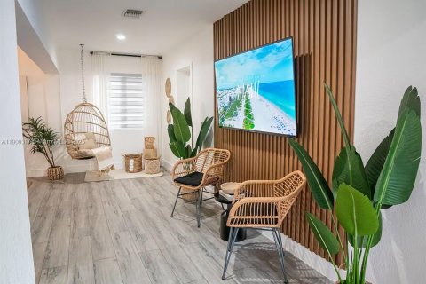 Villa ou maison à vendre à Miami, Floride: 3 chambres, 133.13 m2 № 1966229 - photo 5