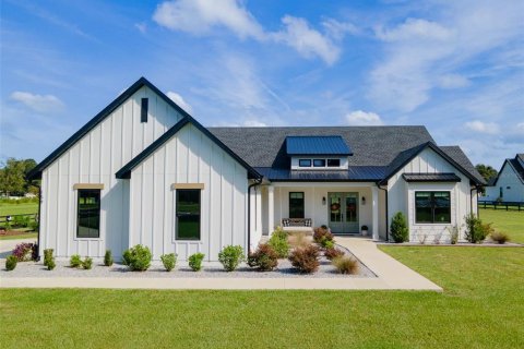 House in Lake City, Florida 4 bedrooms, 251.95 sq.m. № 2372999