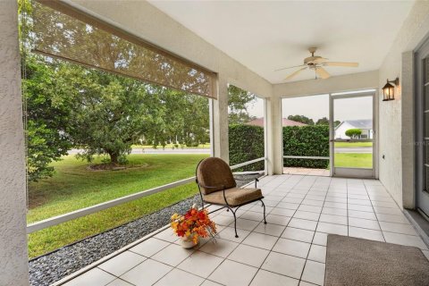House in The Villages, Florida 3 bedrooms, 178.37 sq.m. № 2403588 - photo 8