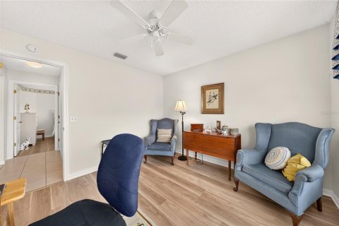 House in The Villages, Florida 3 bedrooms, 178.37 sq.m. № 2403588 - photo 15