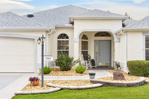 House in The Villages, Florida 3 bedrooms, 178.37 sq.m. № 2403588 - photo 21