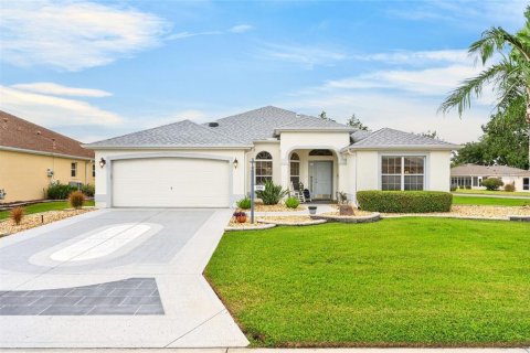 House in The Villages, Florida 3 bedrooms, 178.37 sq.m. № 2403588