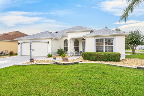 House in The Villages, Florida 3 bedrooms, 178.37 sq.m. № 2403588 - photo 19