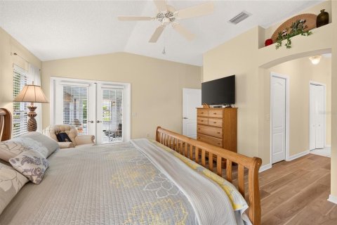 House in The Villages, Florida 3 bedrooms, 178.37 sq.m. № 2403588 - photo 11