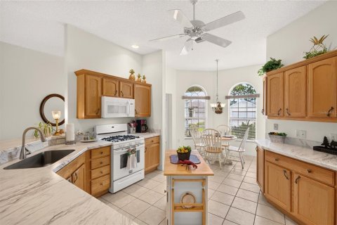 House in The Villages, Florida 3 bedrooms, 178.37 sq.m. № 2403588 - photo 25