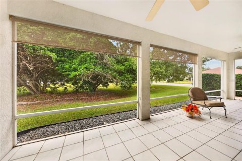 House in The Villages, Florida 3 bedrooms, 178.37 sq.m. № 2403588 - photo 7