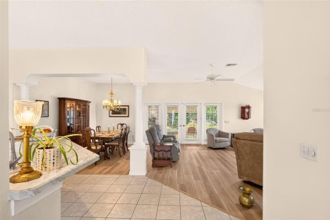 House in The Villages, Florida 3 bedrooms, 178.37 sq.m. № 2403588 - photo 28
