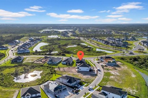 Casa en venta en Wesley Chapel, Florida, 5 dormitorios, 328.97 m2 № 1838098 - foto 16