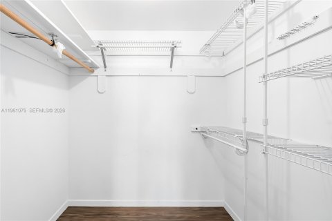 Condominio en venta en Hallandale Beach, Florida, 2 dormitorios, 102.19 m2 № 2022016 - foto 27