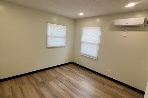 Apartment in Silver Springs Shores, Florida 2 bedrooms, 69.68 sq.m. № 2277182 - photo 19