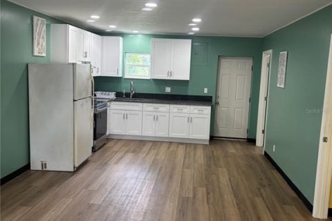 Apartment in Silver Springs Shores, Florida 2 bedrooms, 69.68 sq.m. № 2277182 - photo 6