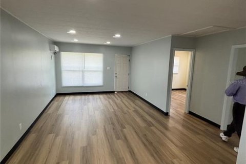 Apartment in Silver Springs Shores, Florida 2 bedrooms, 69.68 sq.m. № 2277182 - photo 21