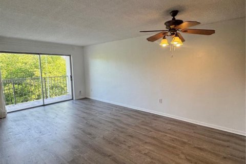 Condo in North Miami, Florida, 1 bedroom  № 1783760 - photo 7