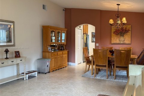 Casa en venta en Pembroke Pines, Florida, 3 dormitorios, 154.5 m2 № 1878728 - foto 12