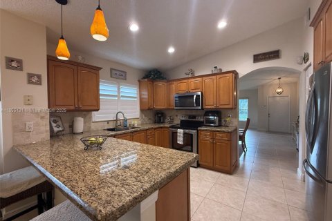 Casa en venta en Pembroke Pines, Florida, 3 dormitorios, 154.5 m2 № 1878728 - foto 17
