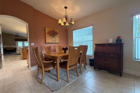 Casa en venta en Pembroke Pines, Florida, 3 dormitorios, 154.5 m2 № 1878728 - foto 7