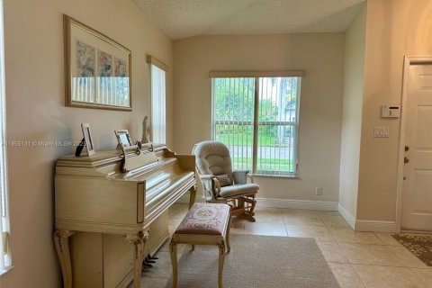 Casa en venta en Pembroke Pines, Florida, 3 dormitorios, 154.5 m2 № 1878728 - foto 9