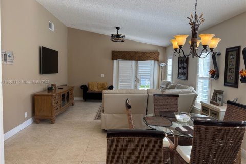 Casa en venta en Pembroke Pines, Florida, 3 dormitorios, 154.5 m2 № 1878728 - foto 18