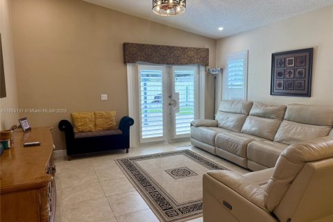 Casa en venta en Pembroke Pines, Florida, 3 dormitorios, 154.5 m2 № 1878728 - foto 19